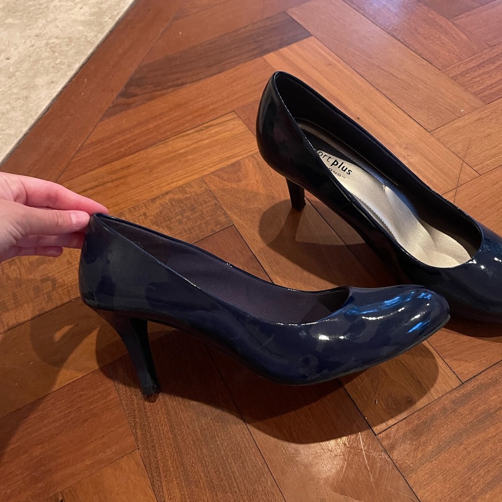 navy size 10 kitten heels, brand comfort plus by PREDICTIONS